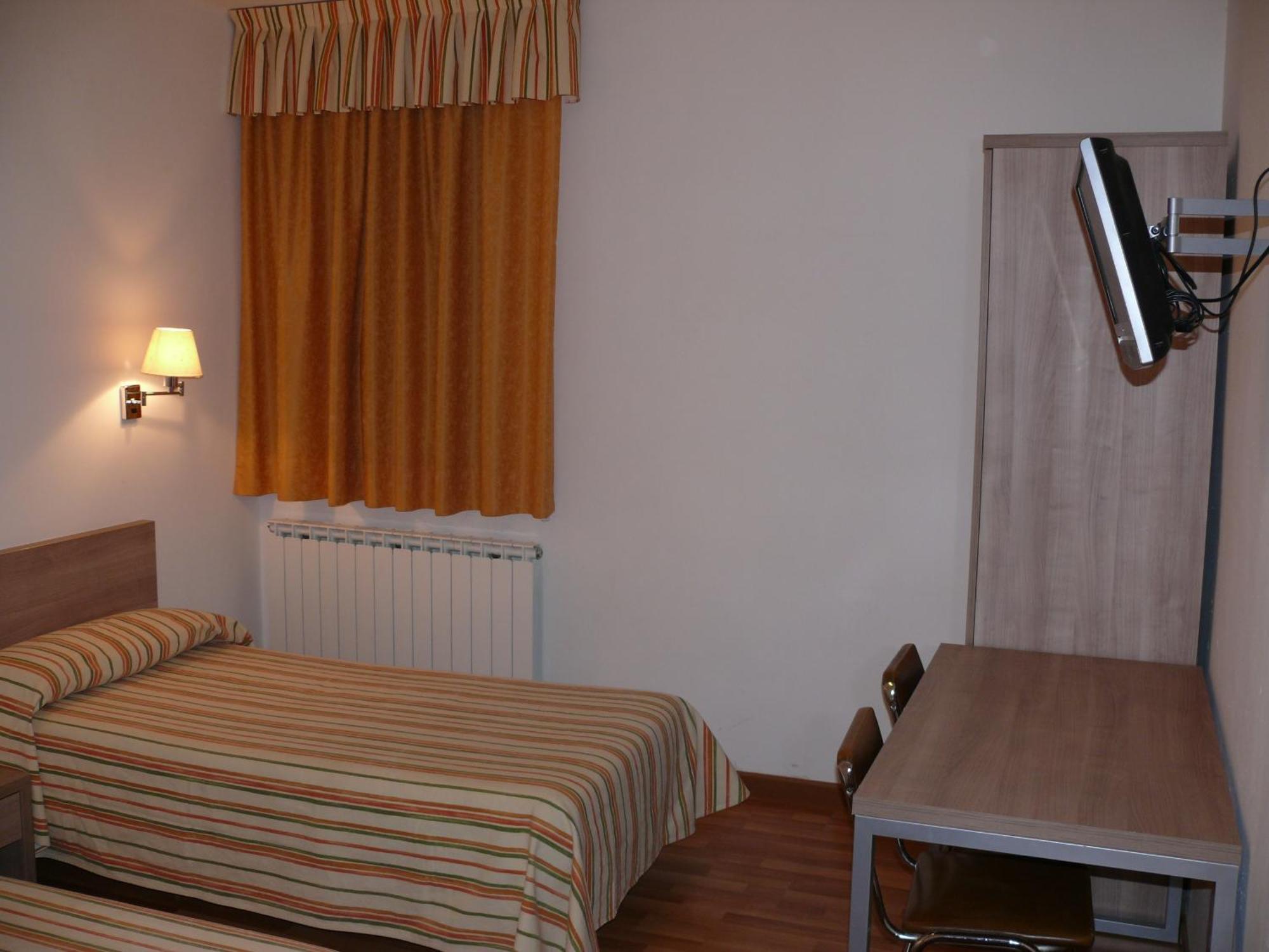 Hostal Muntanya Artesa de Segre 外观 照片