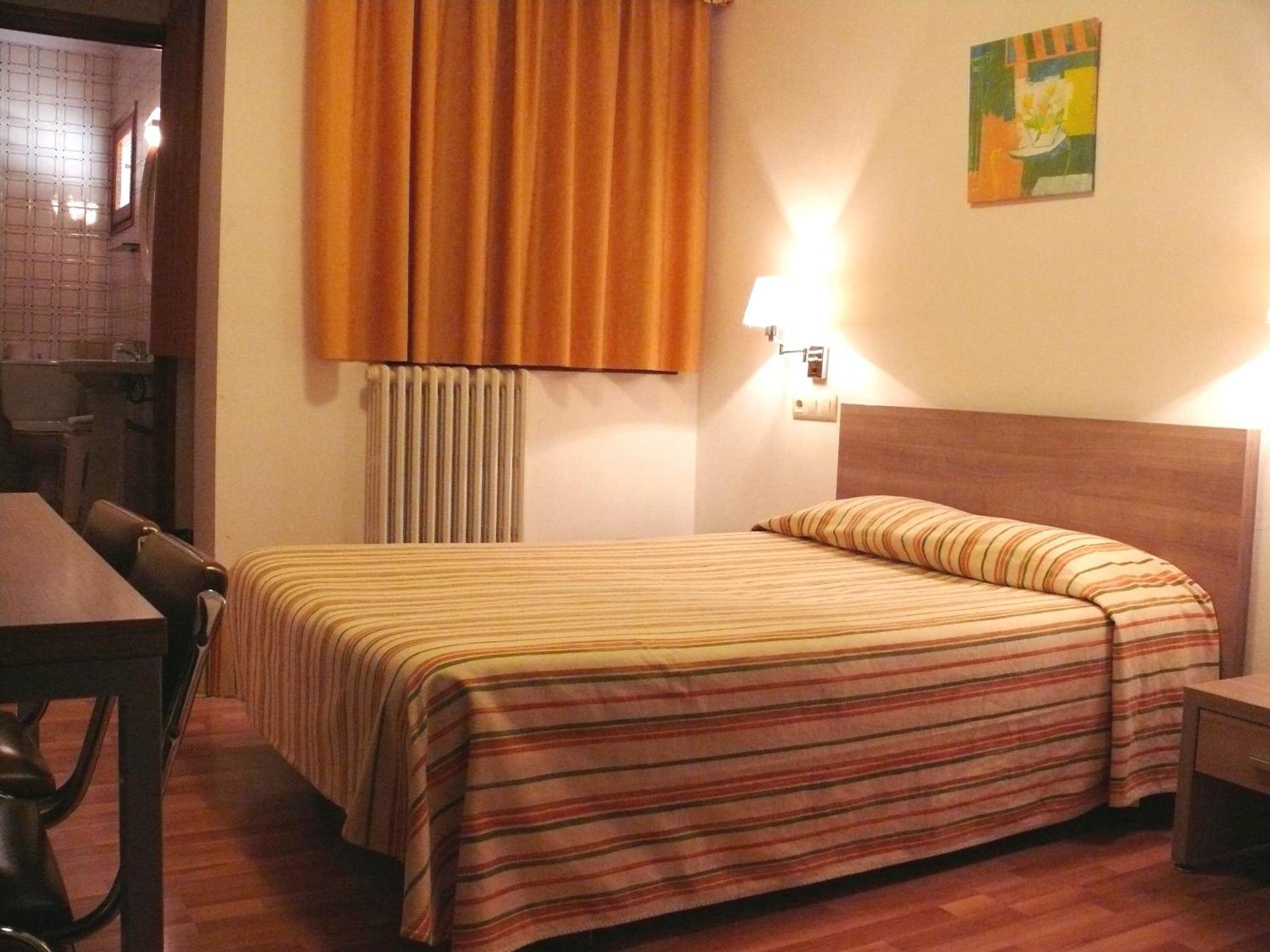 Hostal Muntanya Artesa de Segre 外观 照片
