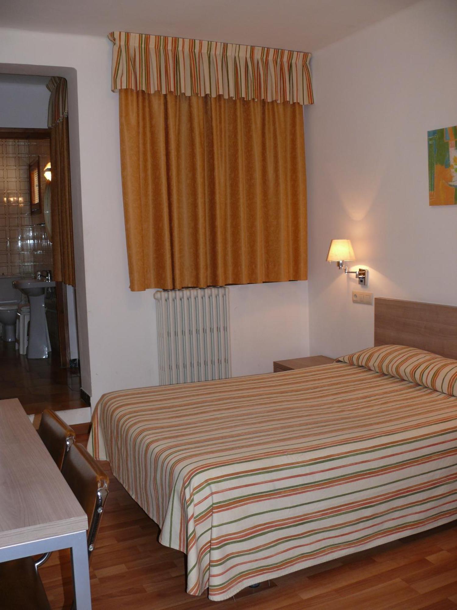 Hostal Muntanya Artesa de Segre 外观 照片